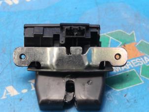 Used Tailgate lock mechanism Ford Fiesta 6 (JA8) 1.0 Ti-VCT 12V 65 Price € 31,50 Margin scheme offered by Maresia Auto Recycling B.V.