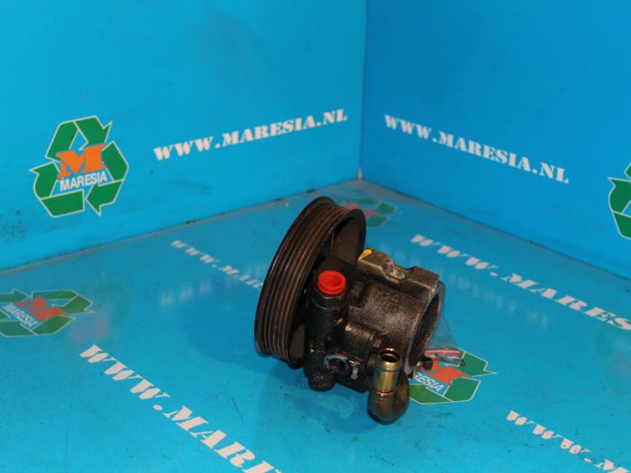 Usagé Pompe de direction Chevrolet Lacetti (KLAN) 1.6 16V Prix € 78,75 Règlement à la marge proposé par Maresia Auto Recycling B.V.