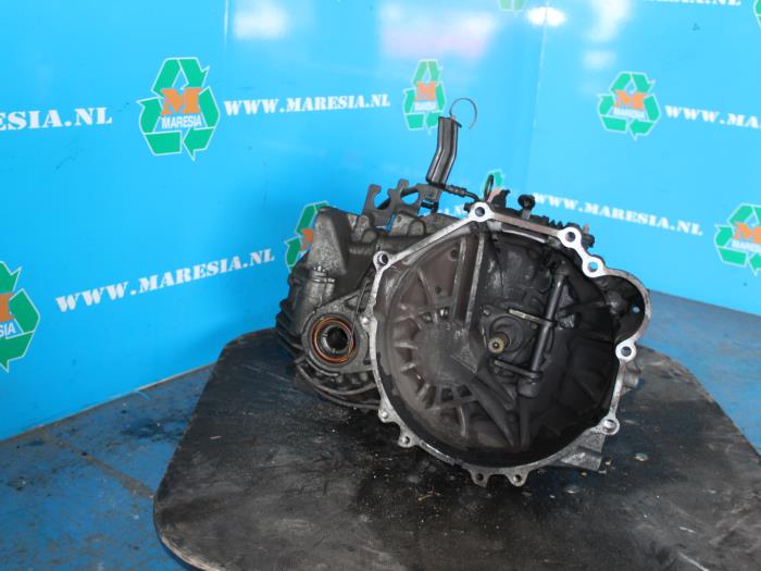 Gebrauchte Getriebe Hyundai Trajet 2.0 16V Preis € 199,50 Margenregelung angeboten von Maresia Auto Recycling B.V.