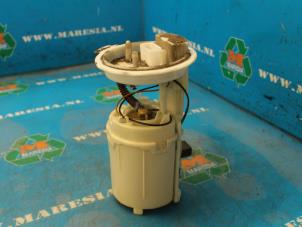 Used Electric fuel pump Volkswagen Golf V (1K1) 1.4 16V Price € 47,25 Margin scheme offered by Maresia Auto Recycling B.V.