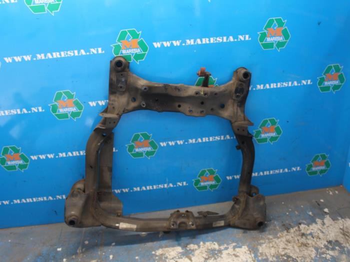 Begagnade Underram Kia Ceed Pris € 157,50 Marginaltabell erbjuds av Maresia Auto Recycling B.V.