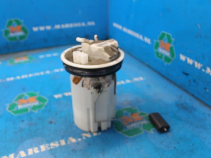 Usagé Pompe d'injection Ford Fiesta 6 (JA8) 1.0 Ti-VCT 12V 65 Prix € 52,50 Règlement à la marge proposé par Maresia Auto Recycling B.V.