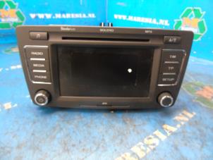 Used Radio CD player Skoda Octavia Combi (1Z5) 1.9 TDI Price € 210,00 Margin scheme offered by Maresia Auto Recycling B.V.