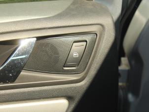 Usagé Lève vitre électrique arrière gauche Skoda Octavia Combi (1Z5) 1.9 TDI Prix € 68,25 Règlement à la marge proposé par Maresia Auto Recycling B.V.