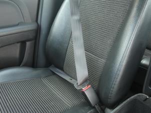 Used Front seatbelt, right Kia Sportage (JE) 2.0 CVVT 16V 4x4 Price € 78,75 Margin scheme offered by Maresia Auto Recycling B.V.