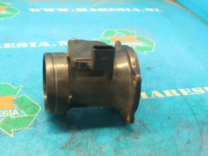 Used Airflow meter Volkswagen New Beetle (9C1/9G1) 1.6 Price € 26,25 Margin scheme offered by Maresia Auto Recycling B.V.