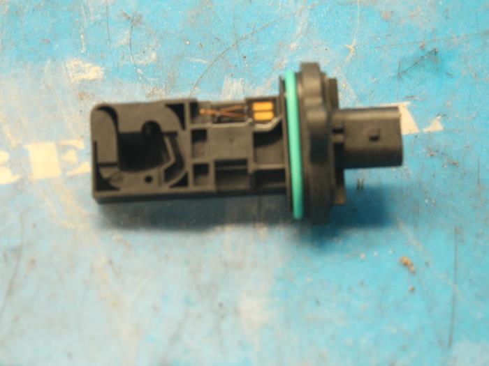 Usagé Débitmètre Opel Astra K 1.6 CDTI 110 16V Prix € 52,50 Règlement à la marge proposé par Maresia Auto Recycling B.V.