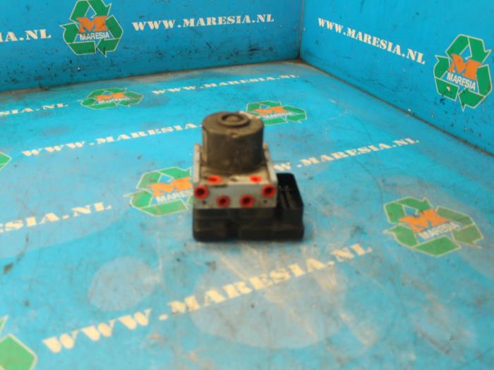 Used ABS pump Ford C-Max Price € 42,00 Margin scheme offered by Maresia Auto Recycling B.V.
