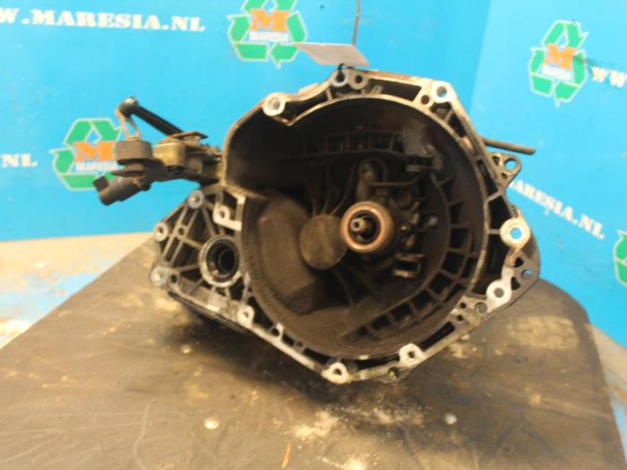 Gearbox from a Opel Astra H (L48) 1.4 16V Twinport 2009
