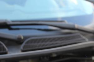 Usados Mecanismo de limpiaparabrisas Ford Fiesta 6 (JA8) 1.25 16V Precio € 47,25 Norma de margen ofrecido por Maresia Auto Recycling B.V.