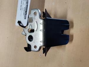 Used Tailgate lock mechanism Seat Ibiza ST (6J8) 1.6 TDI 105 Price € 47,25 Margin scheme offered by Maresia Auto Recycling B.V.