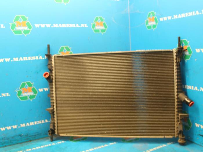 Used Radiator Ford Transit Price € 52,50 Margin scheme offered by Maresia Auto Recycling B.V.