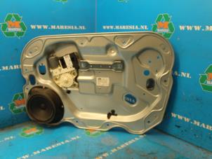 Usagé Mécanique vitre 4portes avant droite Ford Focus Prix € 52,50 Règlement à la marge proposé par Maresia Auto Recycling B.V.