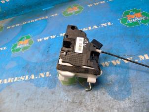 Used Front door lock mechanism 4-door, right Hyundai i20 (GBB) 1.0 T-GDI 100 12V Price € 78,75 Margin scheme offered by Maresia Auto Recycling B.V.