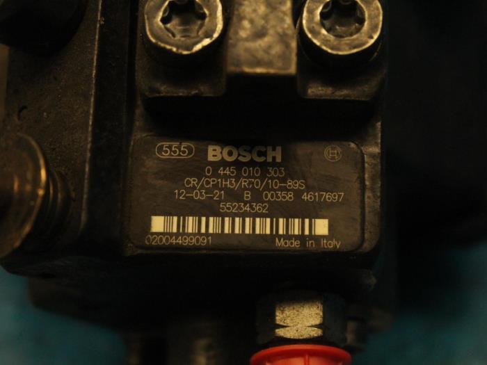 Bomba de gasolina mecánica de un Fiat Doblo 2013