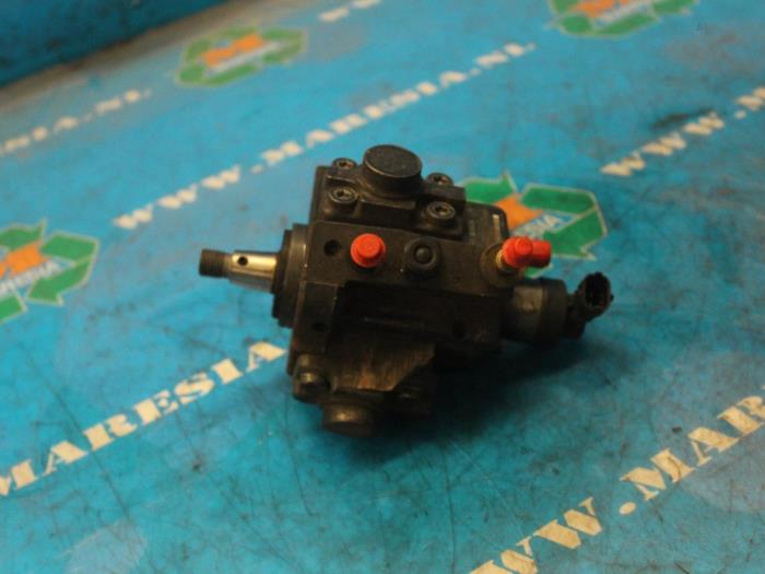 Mechanical fuel pump from a Fiat Doblo 2013