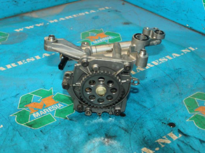 Opel Corsa Oil pumps stock