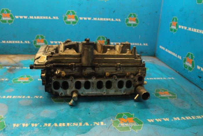 Cylinder head from a Lexus IS (E2) 220d 16V 2009