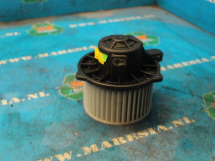 Motor de ventilador de calefactor de un Hyundai i10 (F5) 1.1i 12V 2011