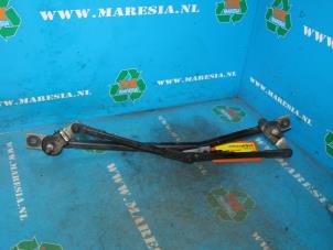 Used Wiper mechanism Hyundai i30 Crosswagon (WWH) 1.6 CRDi 16V VGT HP Price € 52,50 Margin scheme offered by Maresia Auto Recycling B.V.