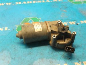 Used Front wiper motor Volvo S60 I (RS/HV) 2.4 20V 170 Price € 36,75 Margin scheme offered by Maresia Auto Recycling B.V.