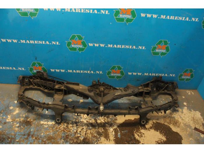 Begagnade Front Ford C-Max Pris € 105,00 Marginaltabell erbjuds av Maresia Auto Recycling B.V.