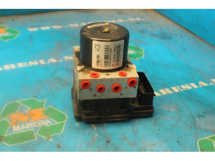 Used ABS pump Opel Astra J (PC6/PD6/PE6/PF6) 1.7 CDTi 16V 125 Price € 94,50 Margin scheme offered by Maresia Auto Recycling B.V.