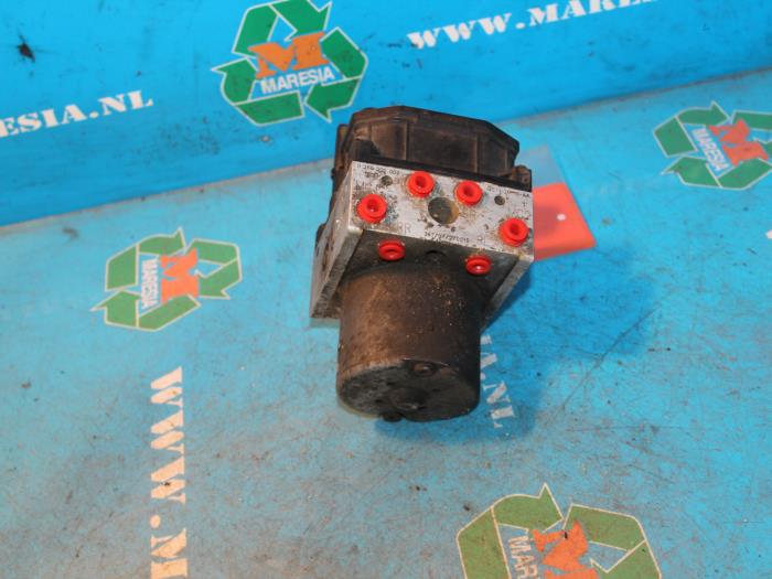 Gebrauchte ABS Pumpe Ford Mondeo III Wagon 2.0 TDCi 130 16V Preis € 47,25 Margenregelung angeboten von Maresia Auto Recycling B.V.