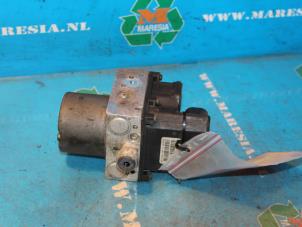 Pompe ABS d'un Ford Mondeo III 2.0 16V 2001