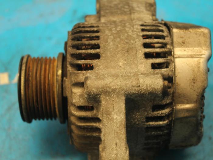 Begagnade Dynamo Toyota Hilux III 2.5 D4-D 100 16V 4x4 Pris € 78,75 Marginaltabell erbjuds av Maresia Auto Recycling B.V.