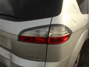 Usados Luz trasera derecha Ford S-Max Precio € 31,50 Norma de margen ofrecido por Maresia Auto Recycling B.V.