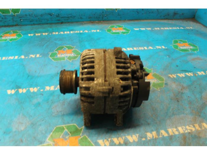 Dynamo from a Renault Kangoo Express (FW) 1.5 dCi 70 2010