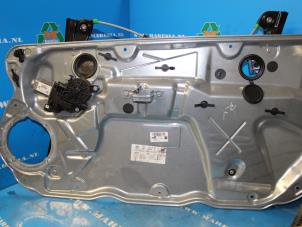 Used Window mechanism 2-door, front right Volkswagen Polo IV (9N1/2/3) 1.4 TDI 80 Price € 78,75 Margin scheme offered by Maresia Auto Recycling B.V.