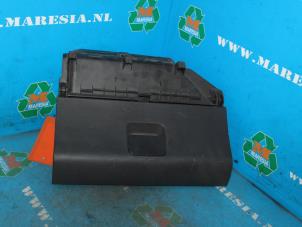 Used Glovebox Volkswagen Polo IV (9N1/2/3) 1.4 TDI 80 Price € 36,75 Margin scheme offered by Maresia Auto Recycling B.V.