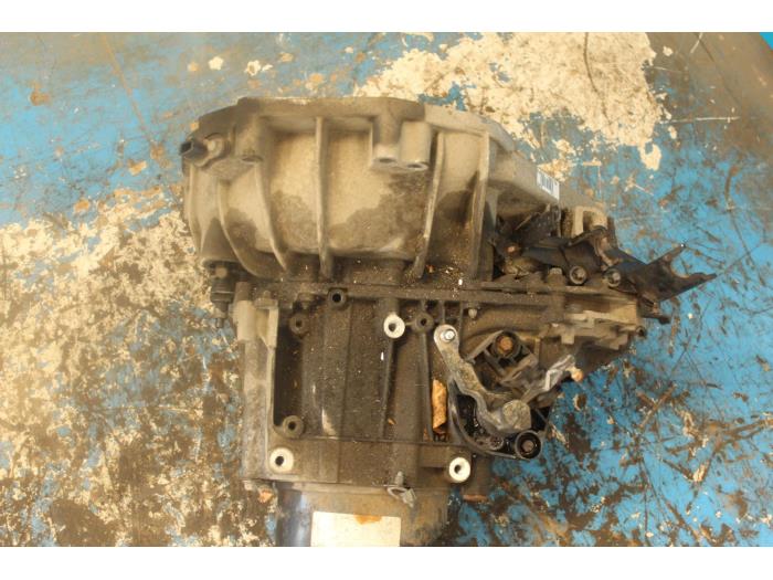 Gearbox from a Nissan Note (E11) 1.4 16V 2008