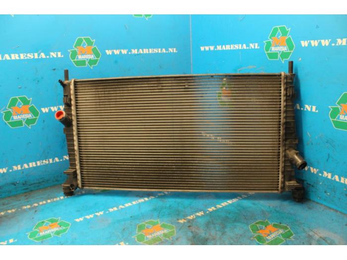 Usagé Radiateur Ford C-Max Prix € 42,00 Règlement à la marge proposé par Maresia Auto Recycling B.V.