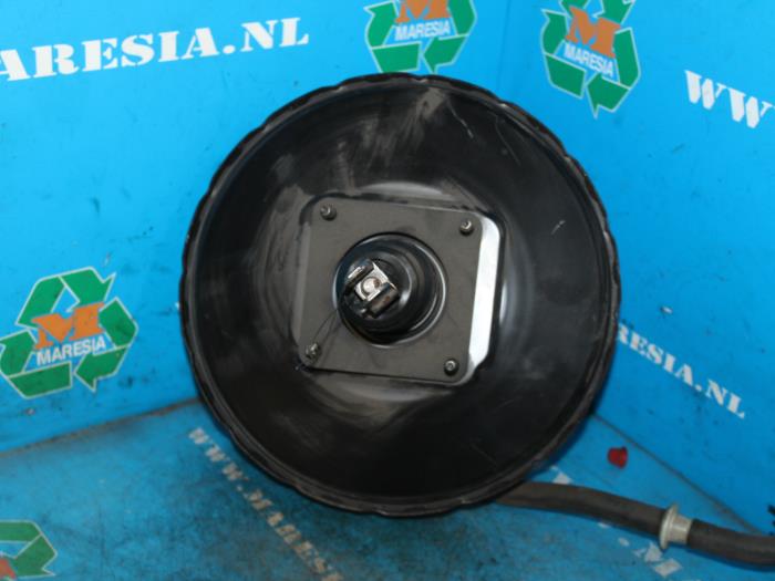Usagé Assistant de freinage Toyota Camry (CV30) 2.4i 16V VVT-i Prix € 73,50 Règlement à la marge proposé par Maresia Auto Recycling B.V.