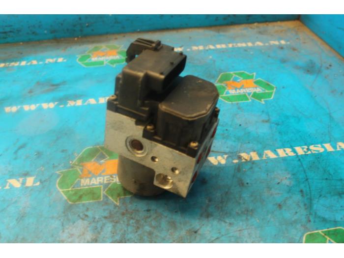 Usagé Bloc ABS Fiat Punto II (188) 1.2 16V Prix € 36,75 Règlement à la marge proposé par Maresia Auto Recycling B.V.