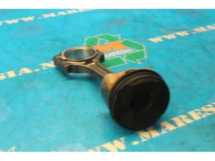 Gebrauchte Kolben Opel Astra K 1.0 Turbo 12V Preis € 105,00 Margenregelung angeboten von Maresia Auto Recycling B.V.