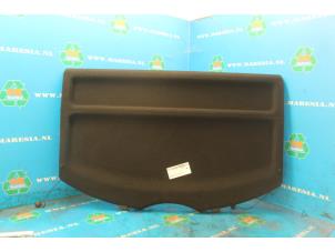 Begagnade Hatthylla Skoda Octavia Pris € 78,75 Marginaltabell erbjuds av Maresia Auto Recycling B.V.
