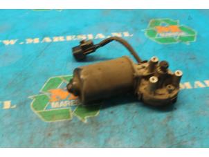 Used Front wiper motor Hyundai H-1/H-200 2.5 Tdi Price € 52,50 Margin scheme offered by Maresia Auto Recycling B.V.