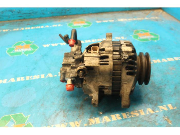 Gebrauchte Dynamo Hyundai H-1/H-200 2.5 Tdi Preis € 47,25 Margenregelung angeboten von Maresia Auto Recycling B.V.