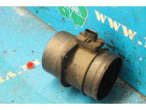 Used Airflow meter Volkswagen Passat Variant (365) 2.0 TDI 16V 140 Price € 47,25 Margin scheme offered by Maresia Auto Recycling B.V.