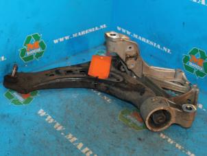 Used Front lower wishbone, left Volkswagen Polo IV (9N1/2/3) 1.4 TDI 70 Price € 36,75 Margin scheme offered by Maresia Auto Recycling B.V.