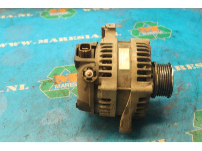 Begagnade Dynamo Toyota Urban Cruiser 1.4 D-4D AWD Pris € 42,00 Marginaltabell erbjuds av Maresia Auto Recycling B.V.