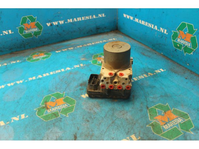 Used ABS pump Toyota Urban Cruiser 1.4 D-4D AWD Price € 131,25 Margin scheme offered by Maresia Auto Recycling B.V.