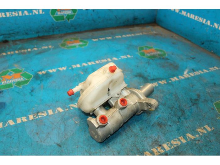 Used Master cylinder Ford Transit Custom 2.0 TDCi 16V Eco Blue 105 Price € 57,75 Margin scheme offered by Maresia Auto Recycling B.V.