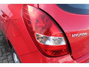 Usados Luz trasera izquierda Hyundai i20 1.4i 16V Precio € 36,75 Norma de margen ofrecido por Maresia Auto Recycling B.V.