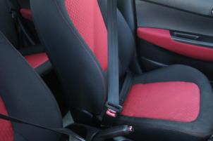 Usados Cinturón de seguridad izquierda delante Hyundai i20 1.4i 16V Precio € 52,50 Norma de margen ofrecido por Maresia Auto Recycling B.V.