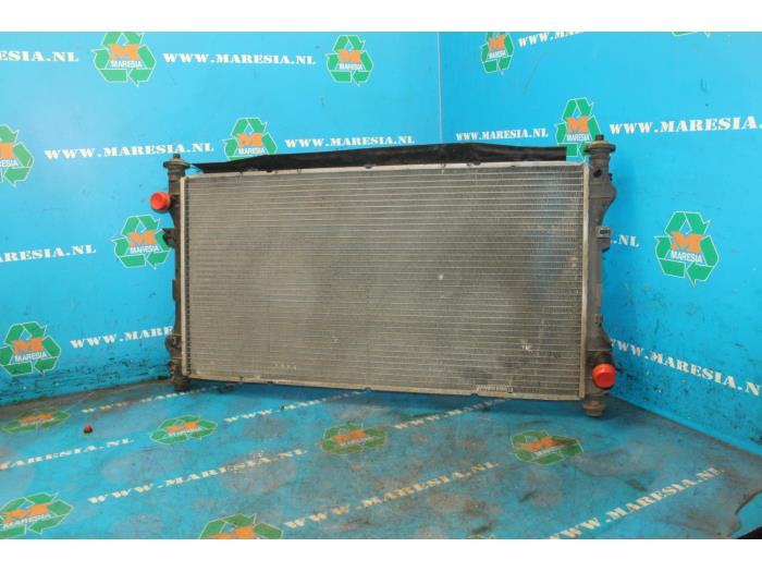 Usagé Radiateur Ford Transit 2.0 TDdi 16V 260S Prix € 52,50 Règlement à la marge proposé par Maresia Auto Recycling B.V.